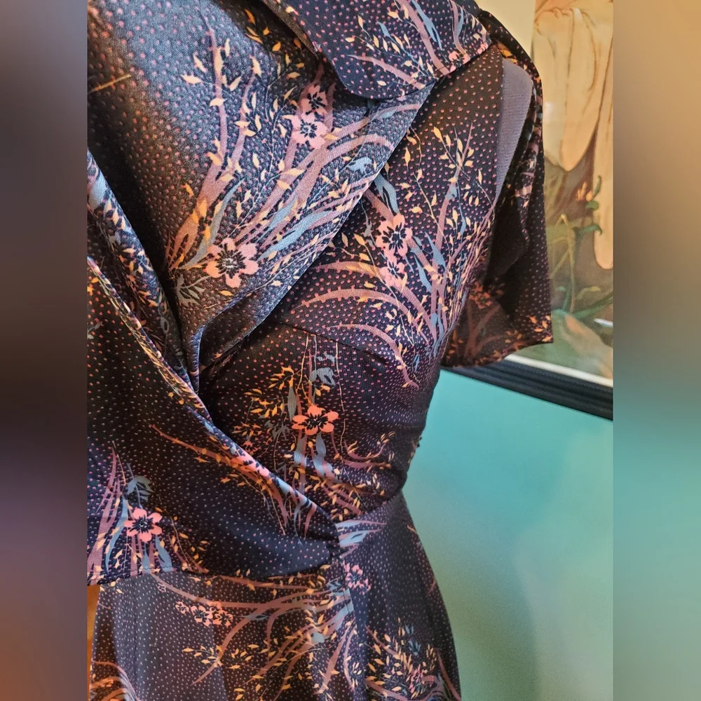 Vintage Elegant Black and Pink Floral Wrapped Dress - Picture 7 of 12